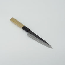Lade das Bild in den Galerie-Viewer, Kikuzuki Kuro Petty 150mm | Kikumori x Tanaka