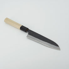 Lade das Bild in den Galerie-Viewer, Kikuzuki Kuro Santoku 180mm | Kikumori x Tanaka