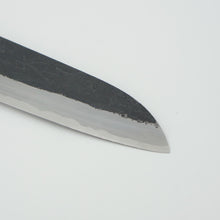 Lade das Bild in den Galerie-Viewer, Kikuzuki Kuro Santoku 180mm | Kikumori x Tanaka