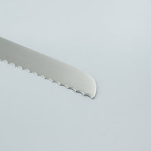 Lade das Bild in den Galerie-Viewer, Sakai Takayuki Wellenschliff Brotmesser 250mm