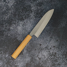 Lade das Bild in den Galerie-Viewer, Hado Ginsan Cherry 180mm Santoku