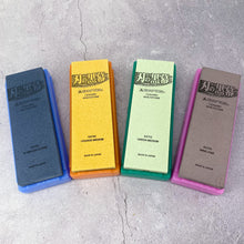 Lade das Bild in den Galerie-Viewer, Shapton Pro Kuromaku Whetstone/Schärfstein 5000 Grit/Körnung