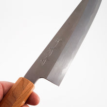 Lade das Bild in den Galerie-Viewer, Sakai Kikumori x Nakagawa Shirogami #2 Nashiji Gyuto 240mm

